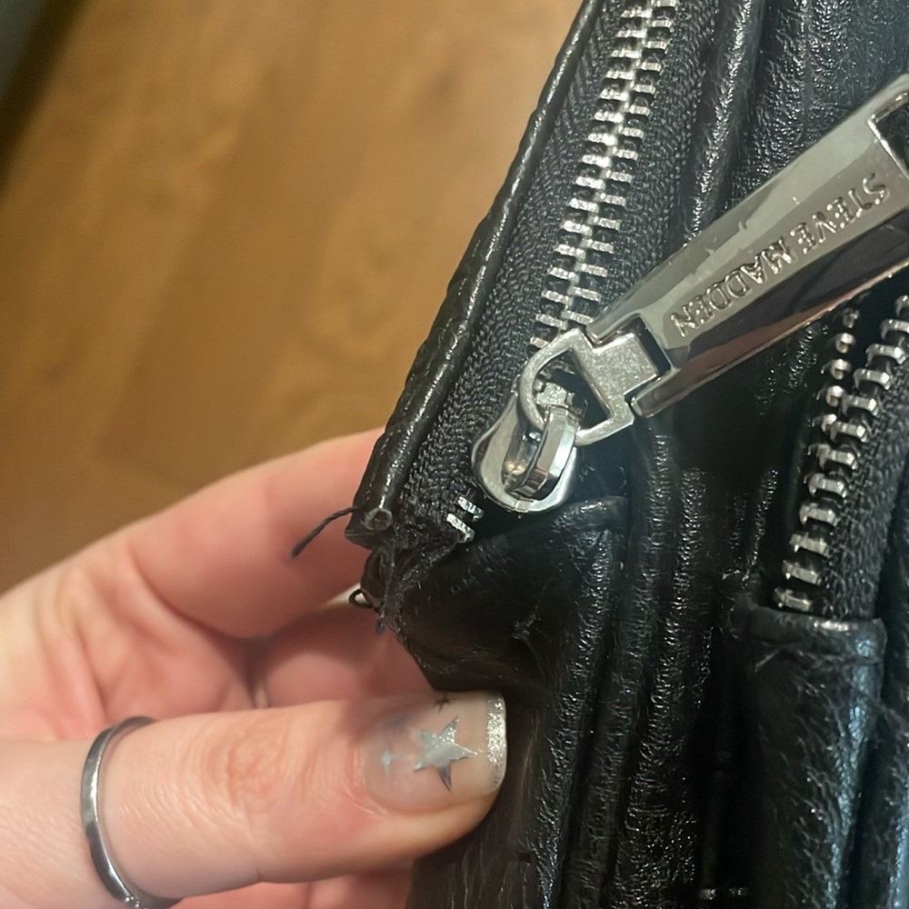 steve madden mini backpack - Picture 3 of 5